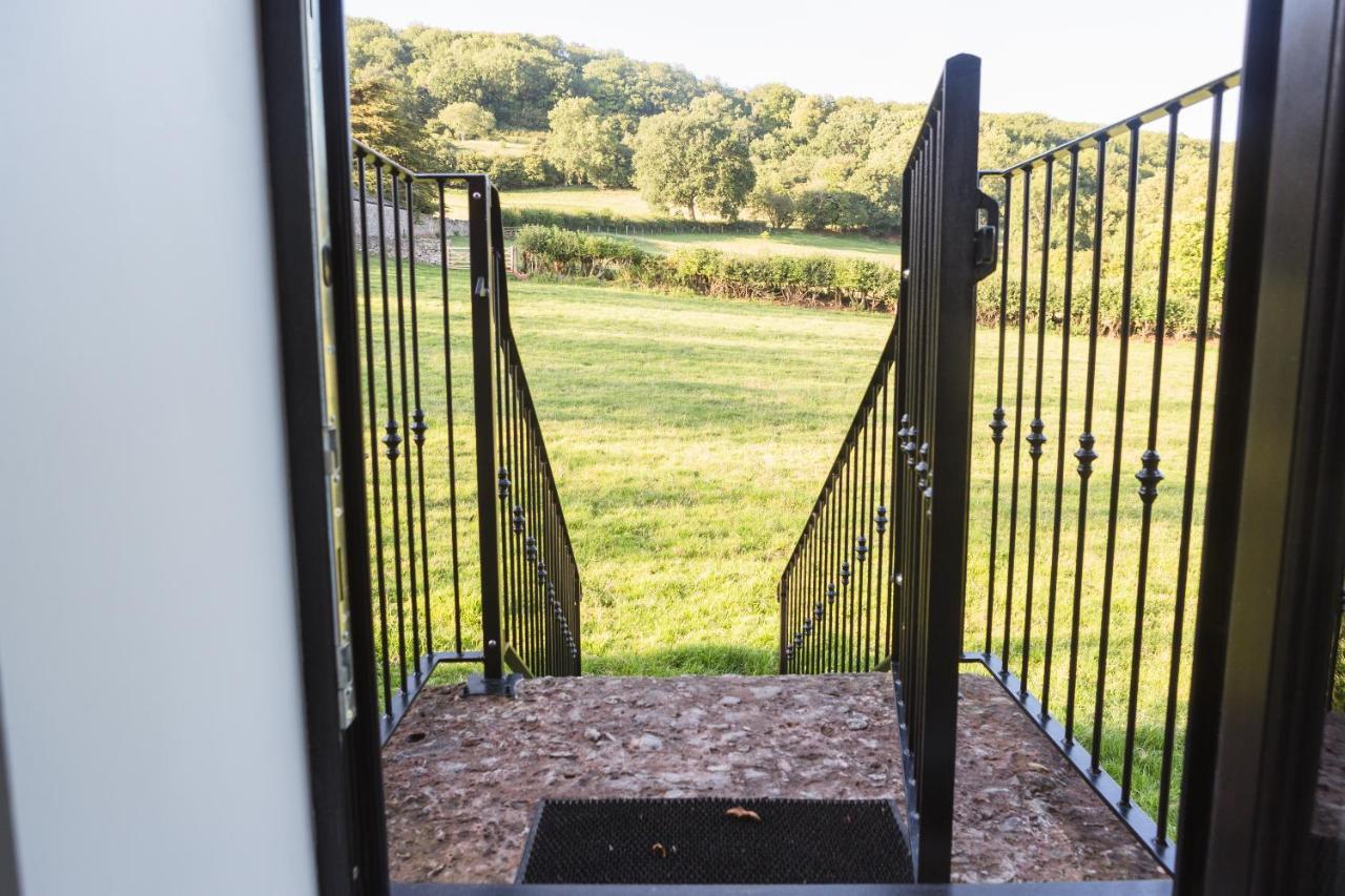 Hayloft Villa Cheddar Exterior photo